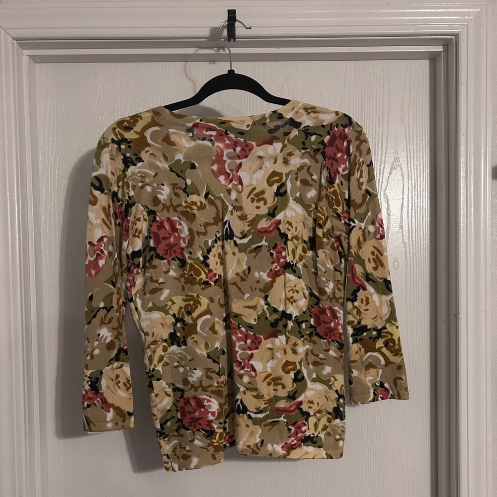 Joseph A Floral V-Neck Blouse - Red, Tan, Cream - Picture 4 of 4